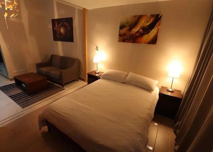 1br At One Uptown In Bgc